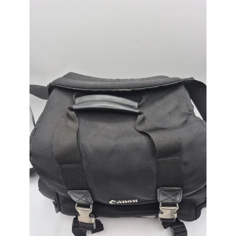 Canon 200DG Deluxe Camera Bag With Shoulder Strap and 1 Divider